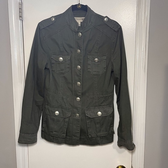 Forever 21 Women's Army Green Utility Jacket Size: 10 - Picture 8 of 8